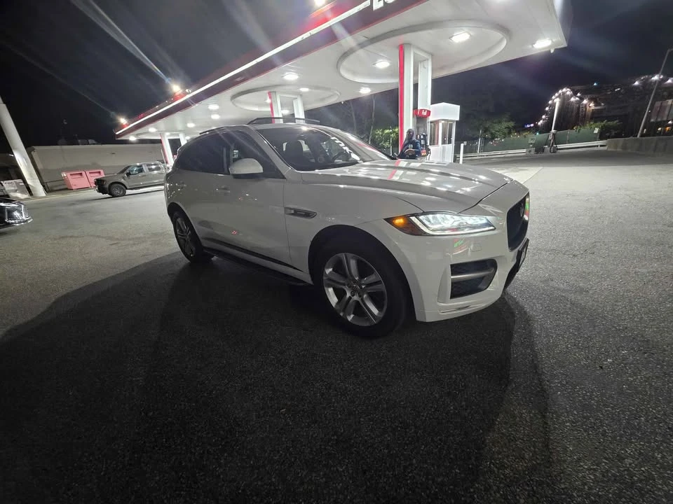 2018 Jaguar F-Pace - Image 4 of 19