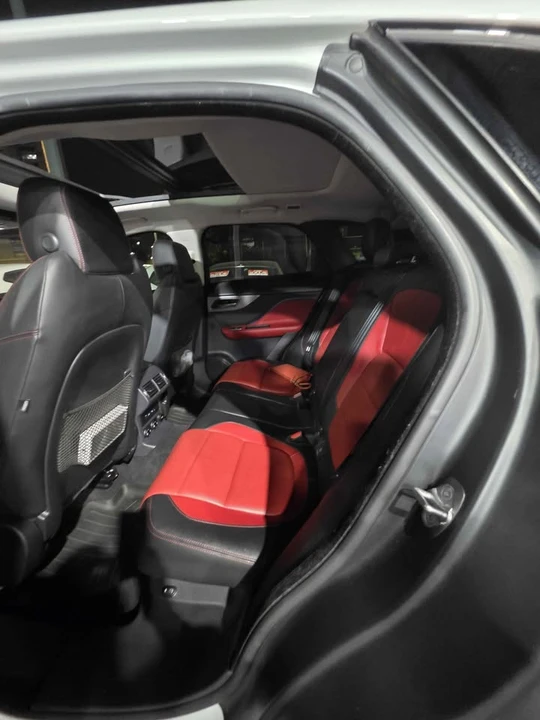 2018 Jaguar F-Pace - Image 14 of 19