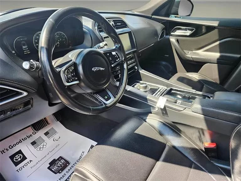 2018 Jaguar F-Pace - Image 7 of 12