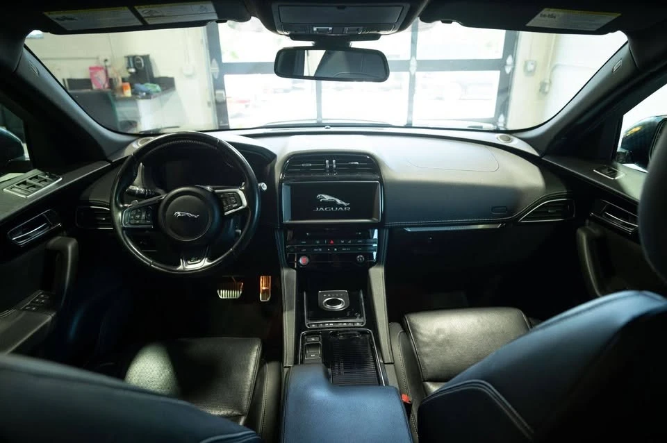 2018 Jaguar F-Pace - Image 9 of 11