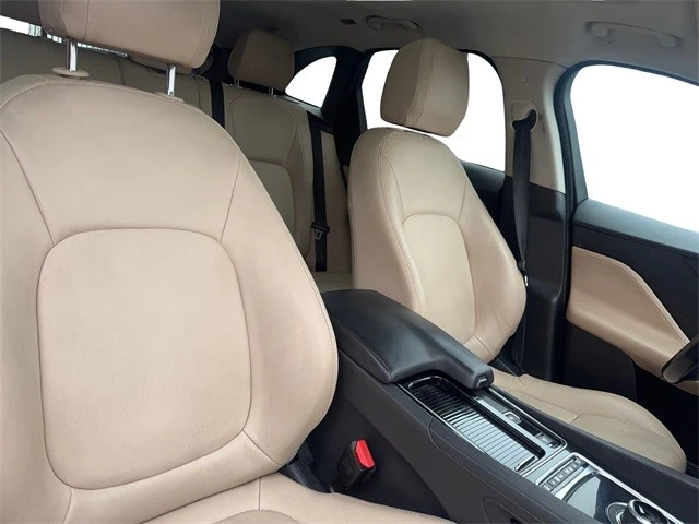2018 Jaguar F-Pace - Image 17 of 21