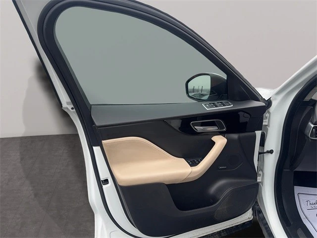 2018 Jaguar F-Pace - Image 11 of 21