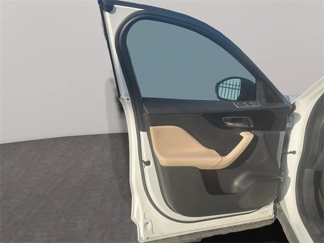 2018 Jaguar F-Pace - Image 11 of 21