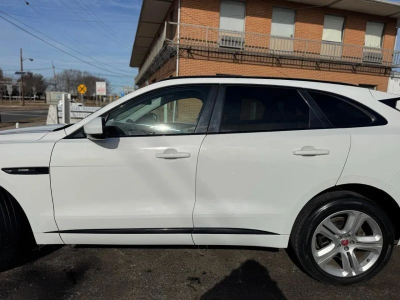 2018 Jaguar F-Pace - Image 8 of 12