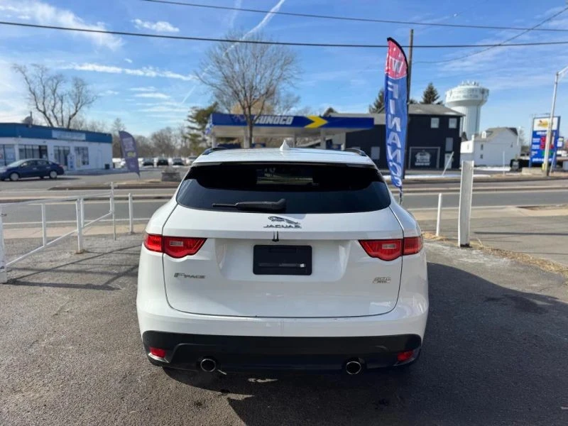 2018 Jaguar F-Pace - Image 11 of 12