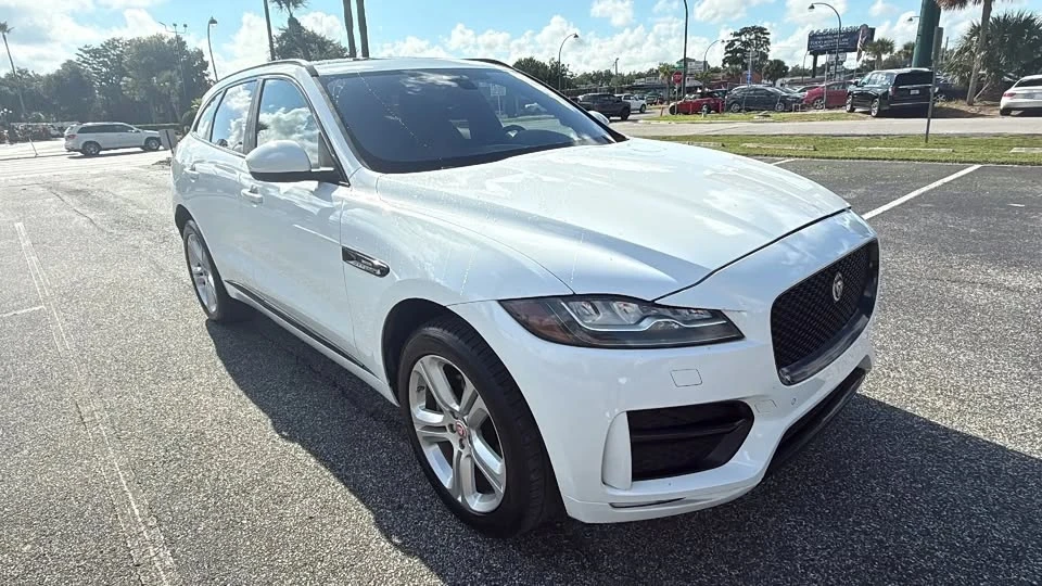 2018 Jaguar F-Pace - Image 3 of 16