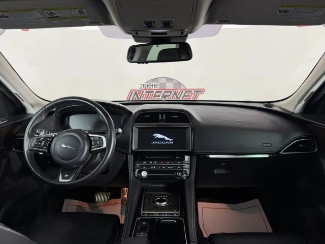 2018 Jaguar F-Pace - Image 11 of 12