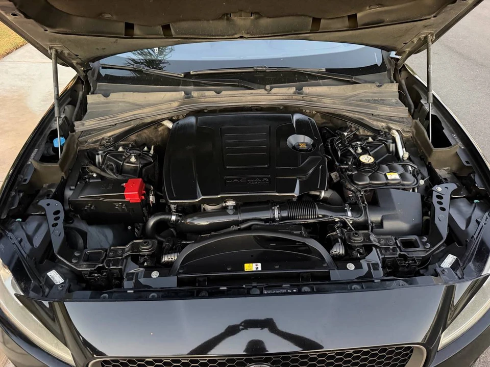 2018 Jaguar F-Pace - Image 13 of 13