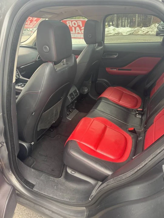2018 Jaguar F-Pace - Image 11 of 24