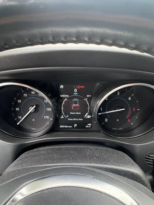 2018 Jaguar F-Pace - Image 17 of 24