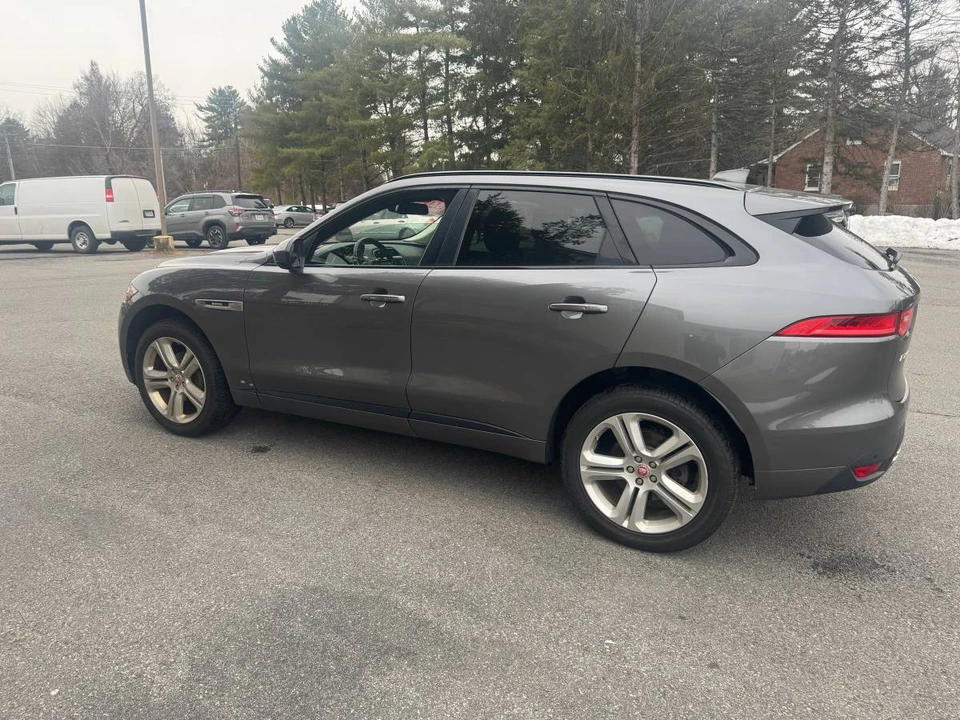 2018 Jaguar F-Pace - Image 3 of 24