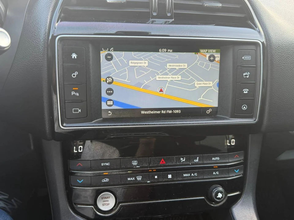2018 Jaguar F-Pace - Image 22 of 23