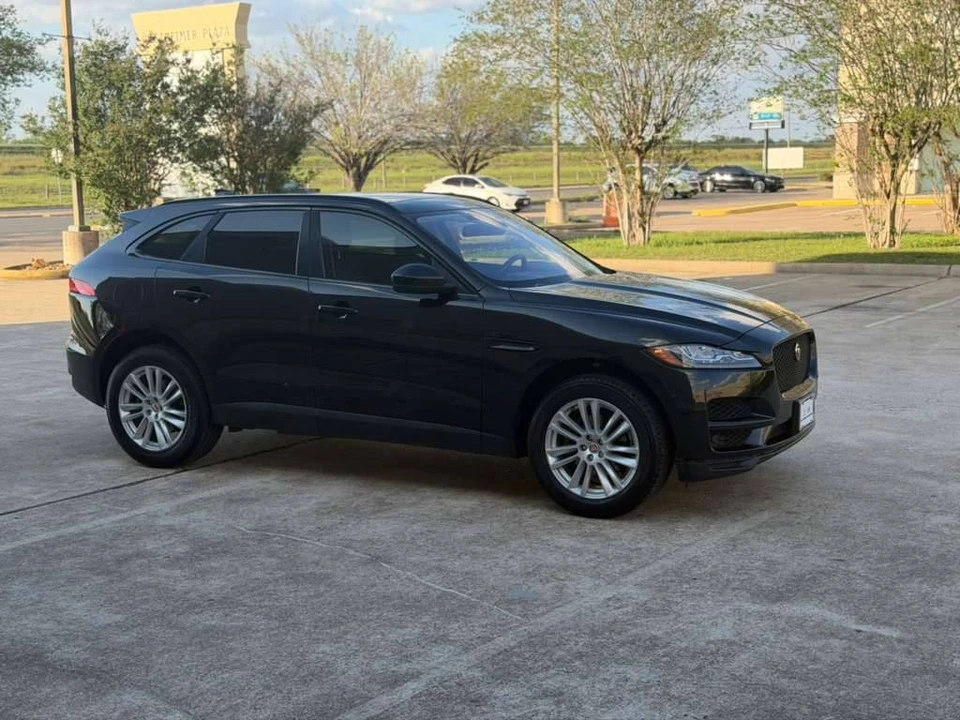 2018 Jaguar F-Pace - Image 9 of 23