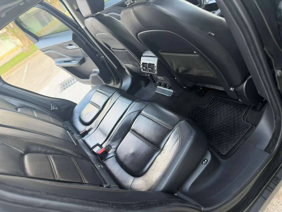 2018 Jaguar F-Pace - Image 13 of 23