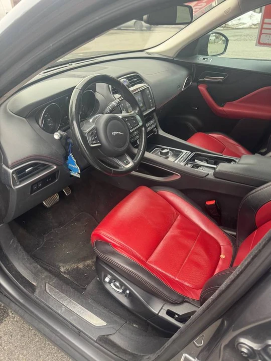2018 Jaguar F-Pace - Image 9 of 24