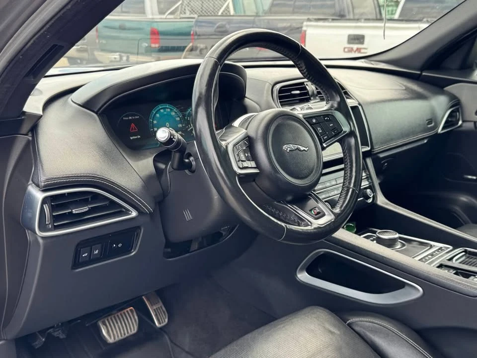 2018 Jaguar F-Pace - Image 15 of 20