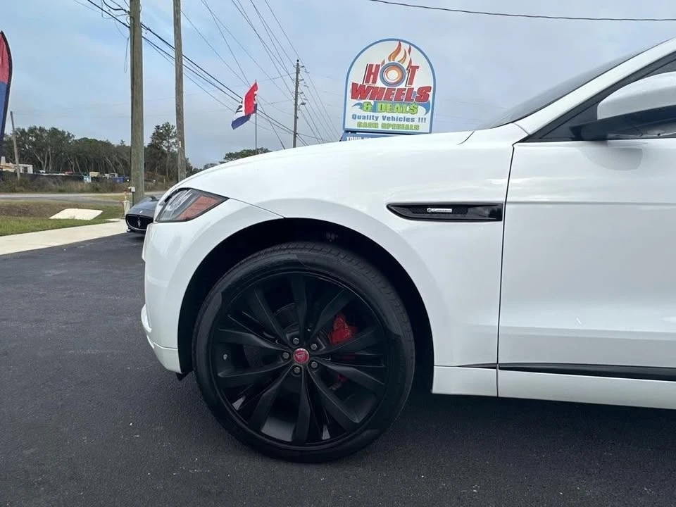2018 Jaguar F-Pace - Image 16 of 17