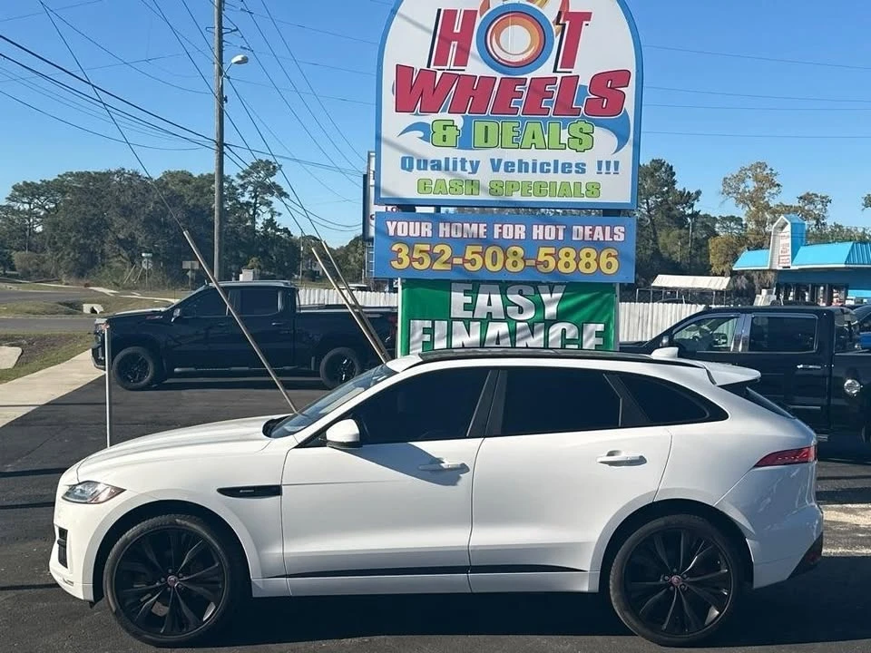 2018 Jaguar F-Pace - Image 2 of 17