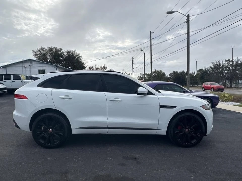 2018 Jaguar F-Pace - Image 6 of 17