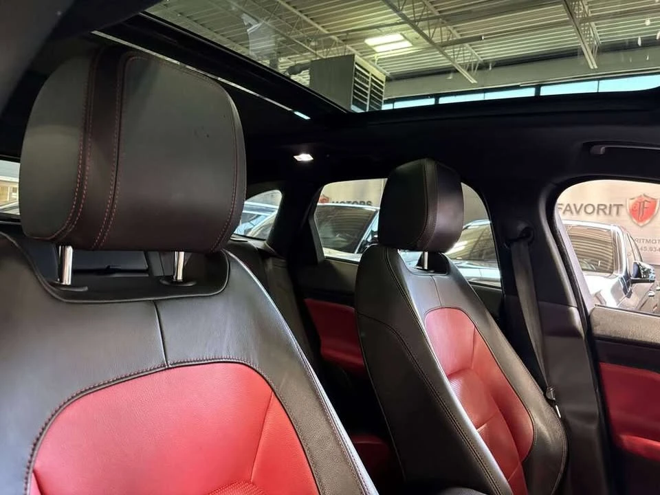 2018 Jaguar F-Pace - Image 14 of 20
