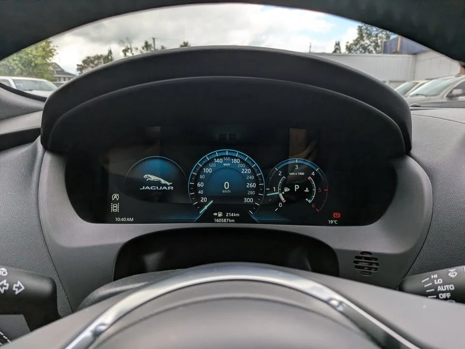 2018 Jaguar F-Pace - Image 17 of 17