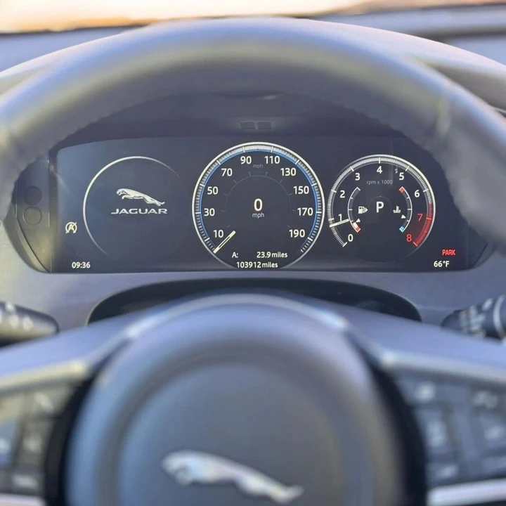 2018 Jaguar F-Pace - Image 14 of 19