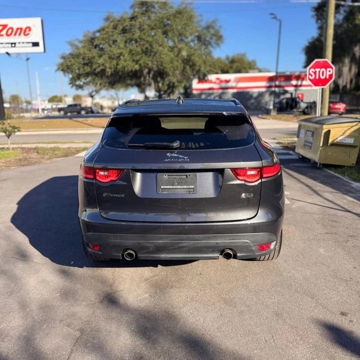 2018 Jaguar F-Pace - Image 5 of 19