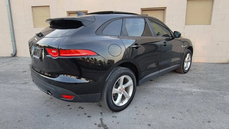2018 Jaguar F-Pace - Image 11 of 19