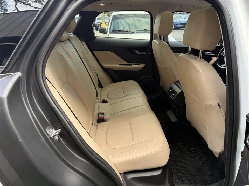 2018 Jaguar F-Pace - Image 16 of 20