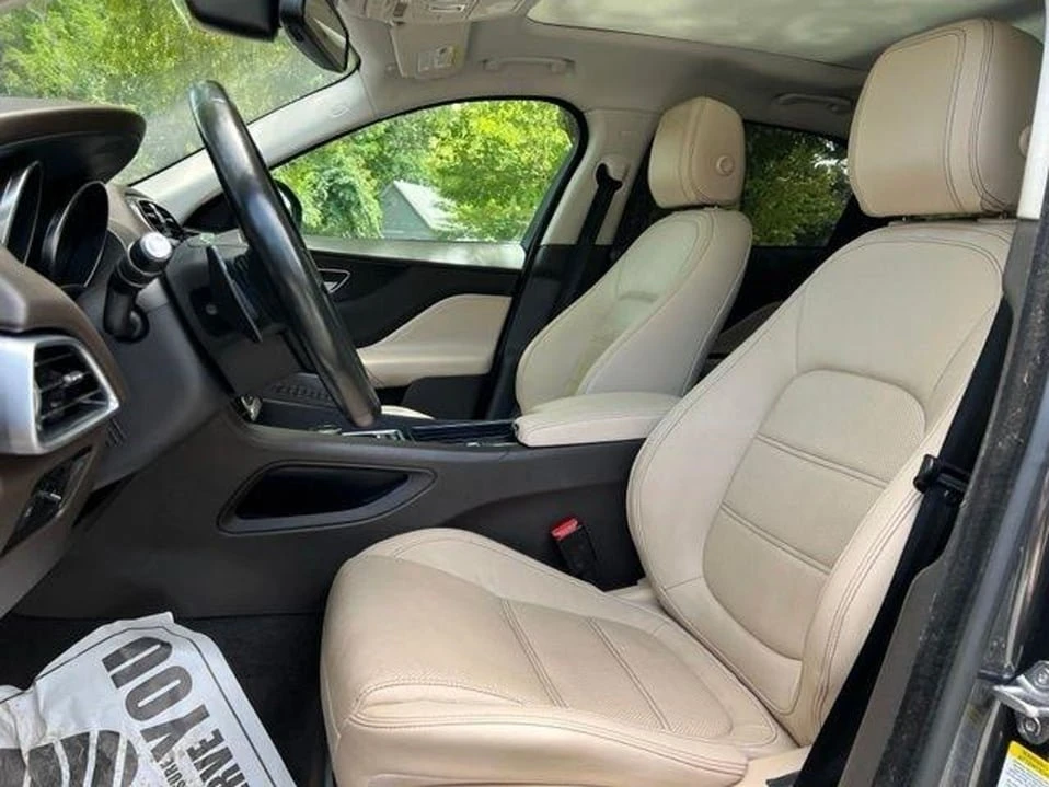 2018 Jaguar F-Pace - Image 13 of 20