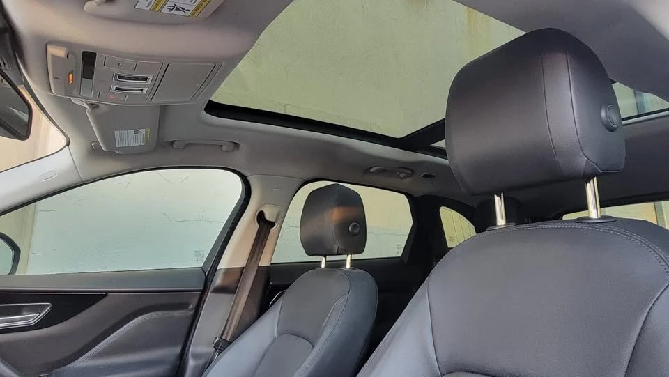 2018 Jaguar F-Pace - Image 17 of 19