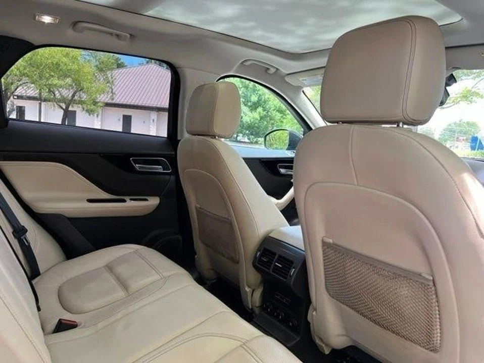 2018 Jaguar F-Pace - Image 19 of 20
