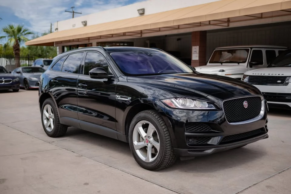 2018 Jaguar F-Pace - Image 2 of 13