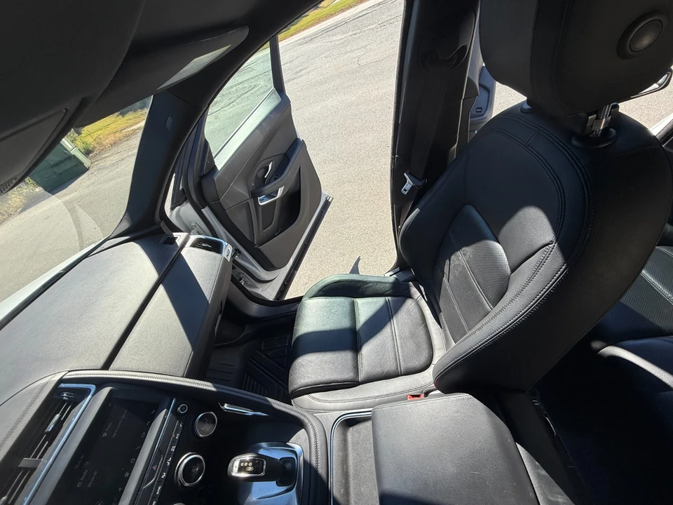 2018 Jaguar F-Pace - Image 12 of 16
