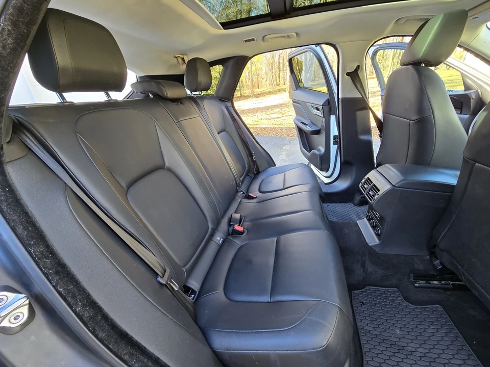 2018 Jaguar F-Pace - Image 9 of 14