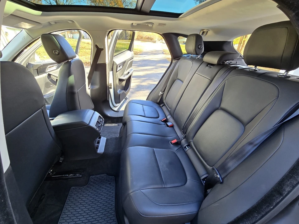 2018 Jaguar F-Pace - Image 5 of 14