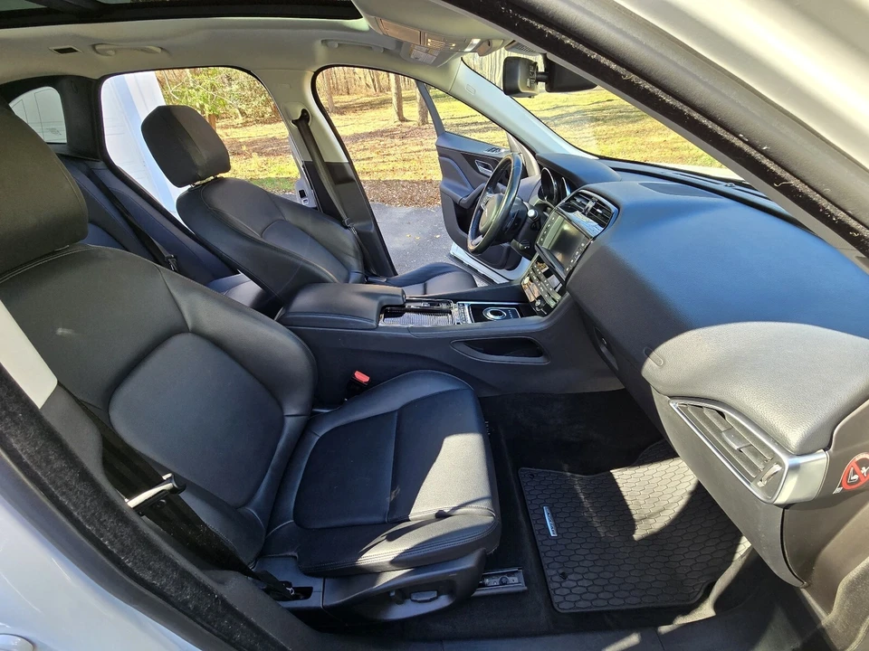 2018 Jaguar F-Pace - Image 11 of 14