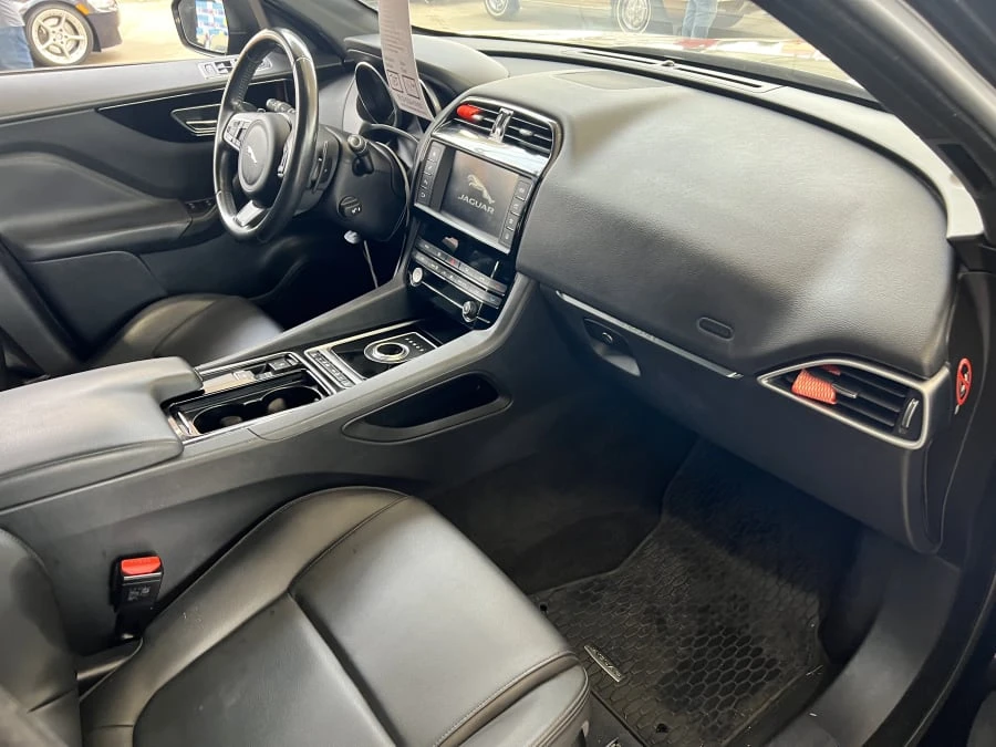 2018 Jaguar F-Pace - Image 5 of 8