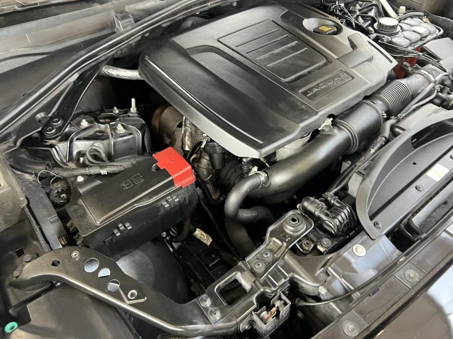2018 Jaguar F-Pace - Image 8 of 8