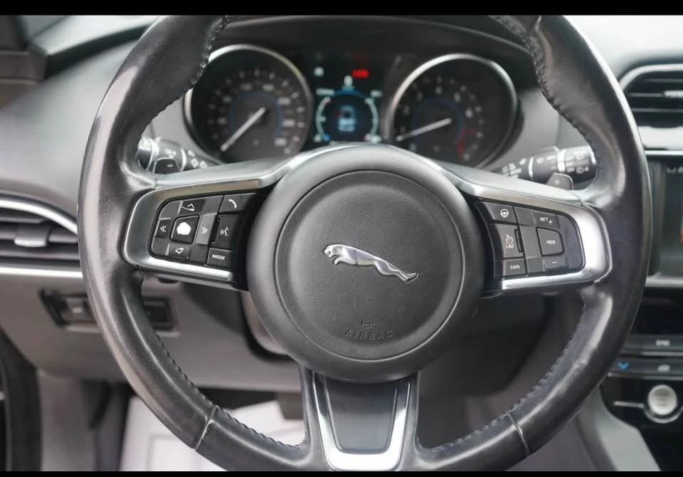 2018 Jaguar F-Pace - Image 13 of 19