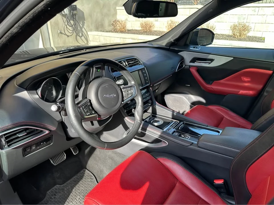 2018 Jaguar F-Pace - Image 5 of 9