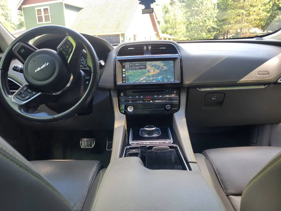 2018 Jaguar F-Pace - Image 22 of 24