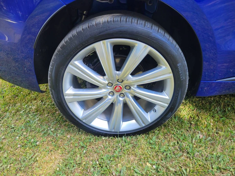 2018 Jaguar F-Pace - Image 19 of 24