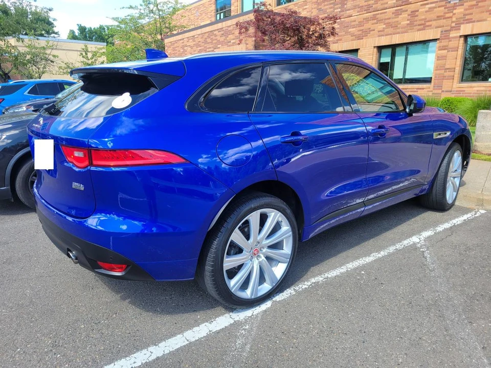 2018 Jaguar F-Pace - Image 7 of 24