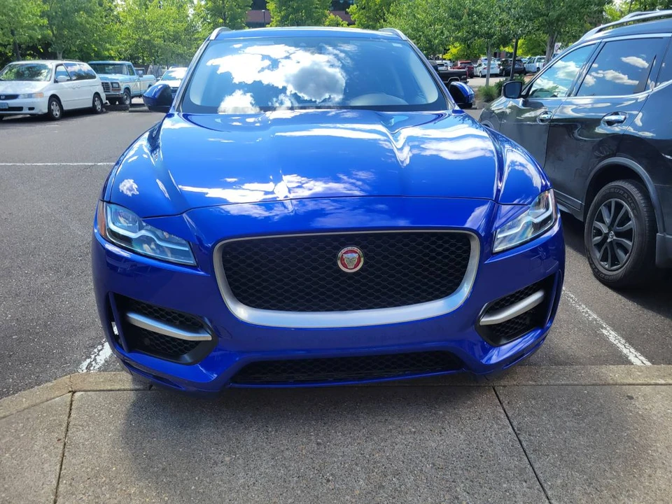 2018 Jaguar F-Pace - Image 9 of 24