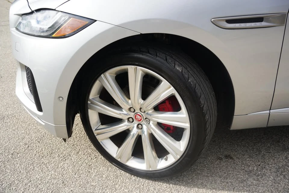 2018 Jaguar F-Pace - Image 2 of 20