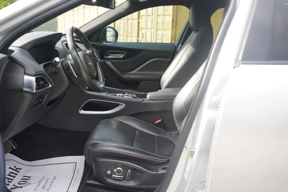 2018 Jaguar F-Pace - Image 11 of 20