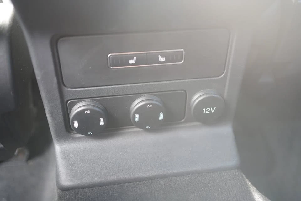 2018 Jaguar F-Pace - Image 19 of 20