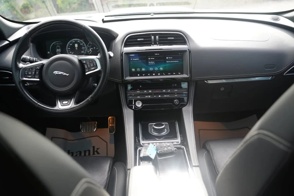 2018 Jaguar F-Pace - Image 12 of 20