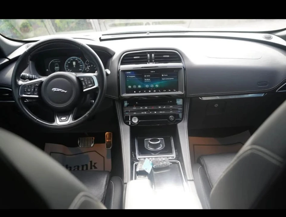 2018 Jaguar F-Pace - Image 12 of 20